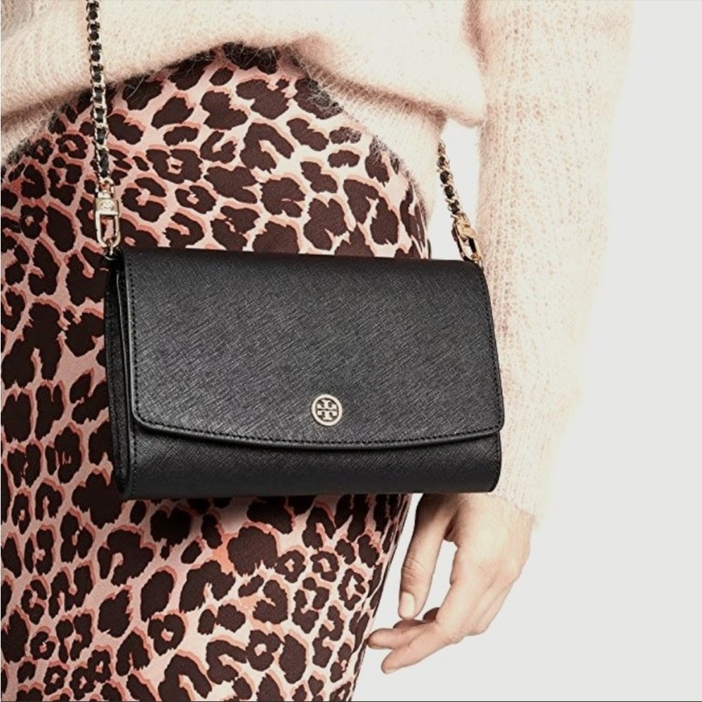 Tory Burch Robinson Leather Chain Wallet with detachable strap.